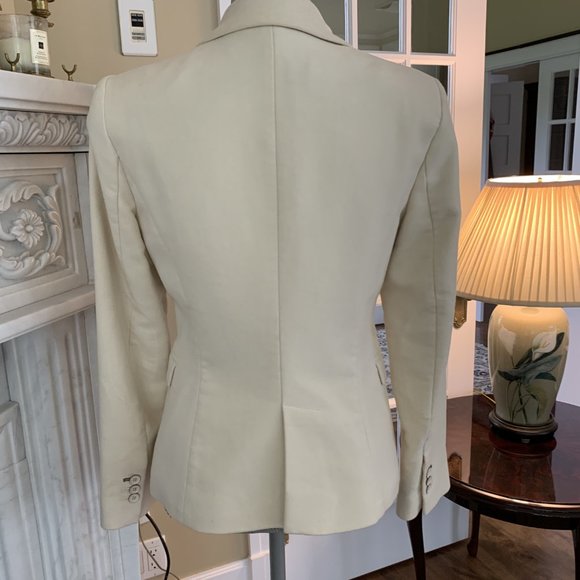 Off White - Picture 2 of 5